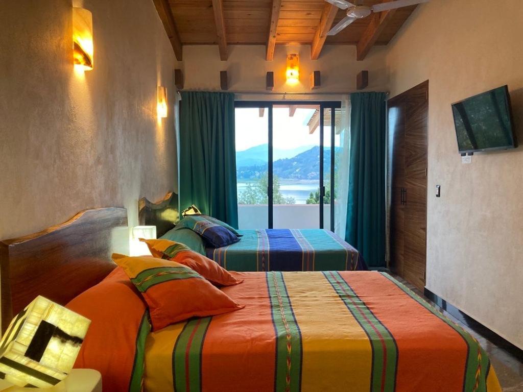 Hospedaje Anturios Valle De Bravo Eksteriør bilde
