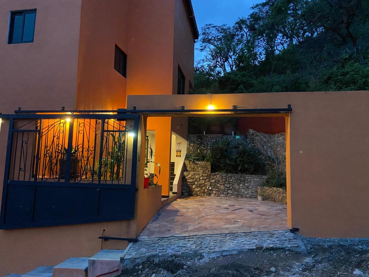 Hospedaje Anturios Valle De Bravo Eksteriør bilde
