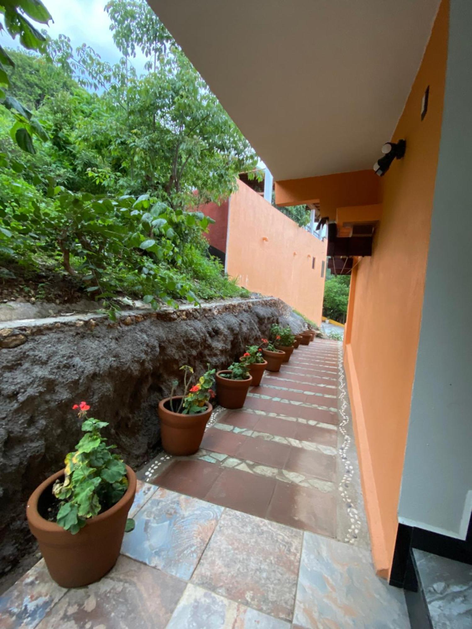Hospedaje Anturios Valle De Bravo Eksteriør bilde